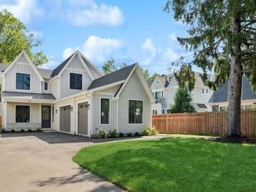 Hd 1724258424675 01 2119wilmetteave 573 Frontview Hires