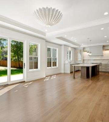 Hd 1724258434951 09 2119wilmetteave 94001 Familyroomkitchen Hires